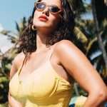 bollywood hot actress sunny leone bold bikini photoshoot viral on social media