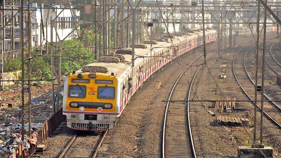 Mumbai Local Train : हार्बर मार्गावरील लोकल पुन्हा रुळावरून घसरली; Wadala ते CSMT वाहतूक पूर्णपणे ठप्प