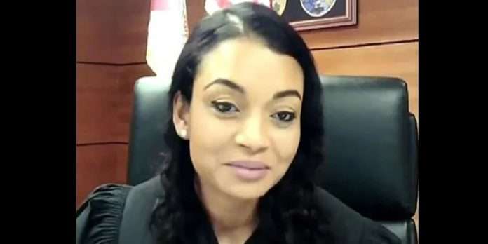 florida man flirt with judge presiding over his video is going viral on social media