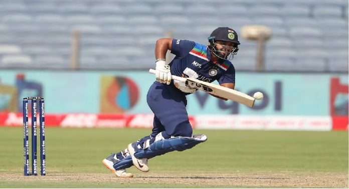 Ian Bell praises wicketkeeper-batsman in team india