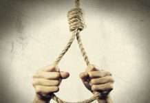 suicide stragulation student competitive exams in pune