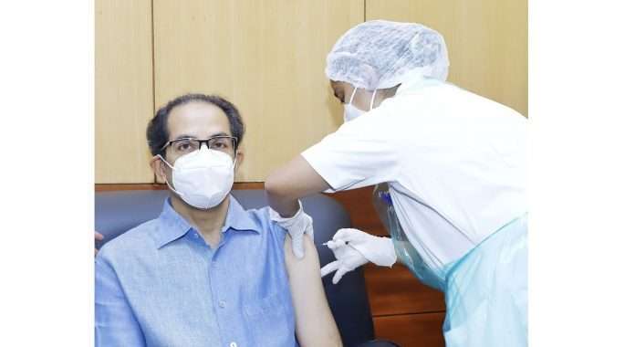 cm uddhav thackeray received first dose of covid-19