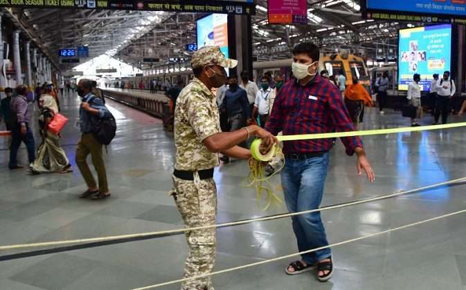 Photo: Railway administration prepares for implementation of lockdown
