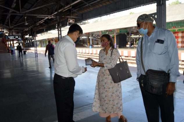 Photo: Strict enforcement of lockdown at Mumbai railway stations, see photo