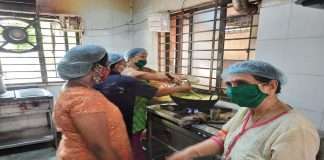 Patients tasted pithalam-bread; Retired Nurse Sandhya Rasal's unique initiative