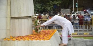 Chief Minister Uddhav Thackeray greets the martyrs on Maharashtra Day