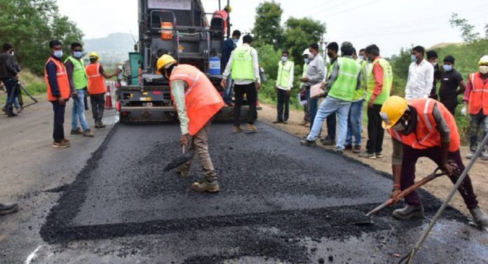 39.671 km of road constructed in one day at satara