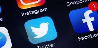 Twitter was down at midnight on Friday, the service was restored after 1 hour