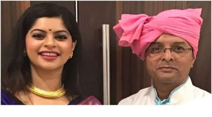 Actress Sneha Wagh's father dies due to corona