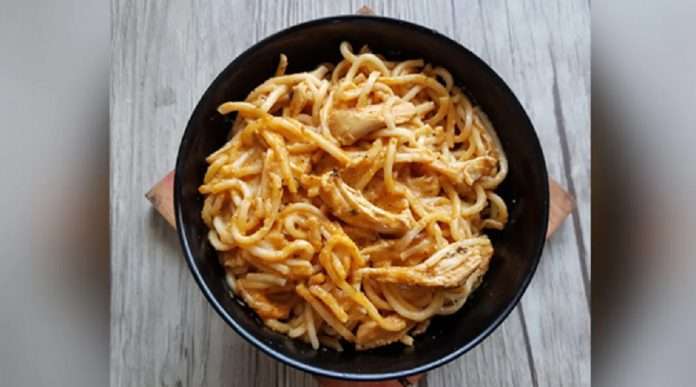 how to make butter chicken noodles
