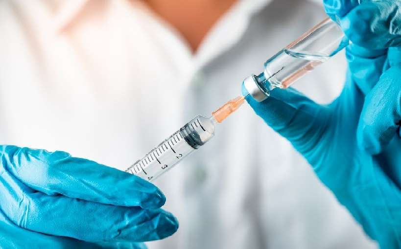 Vaccine: लसीचे दोन डोस घेतल्याने कोरोनापासून ९८ टक्के बचाव – केंद्राची माहिती