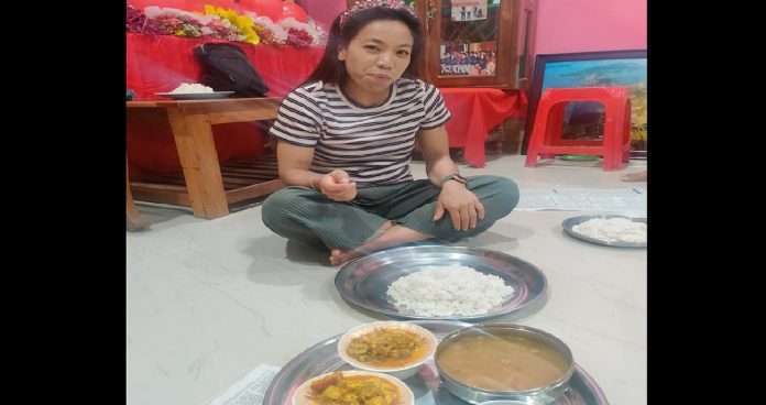 mirabai chanu eat home made food after 2 years winning silver medal tokyo olympics see viral pics