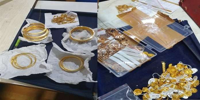 The Bureau of Indian Standards seized gold jewelery with fake hallmarks in Andheri