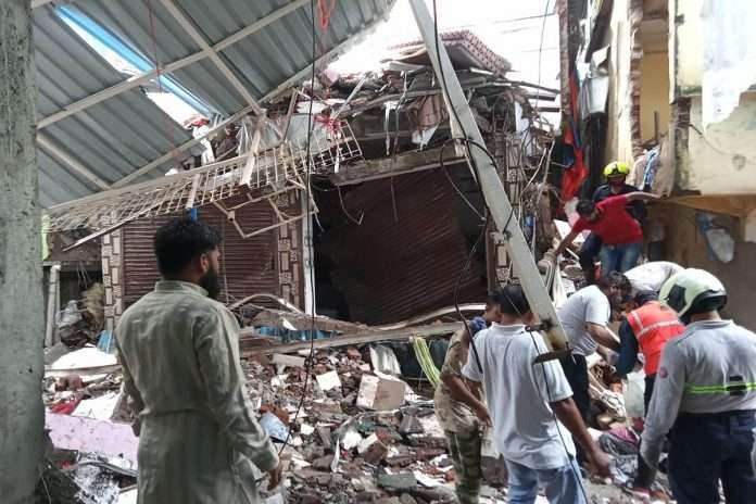 building collapsed in govandi