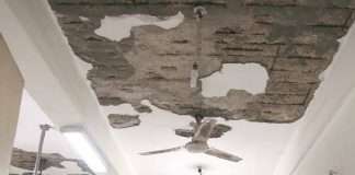 plaster of the ceiling collapsed at Goregaon child died and a woman was injured