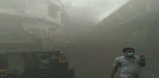 godown fire in lakshmi nivas building near Dombivali station 3 fire brigade reached the spot