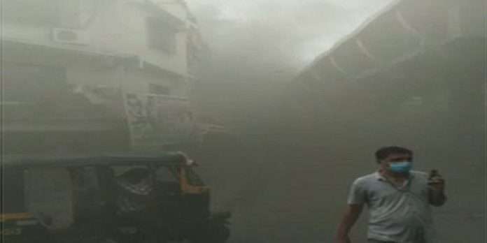 godown fire in lakshmi nivas building near Dombivali station 3 fire brigade reached the spot