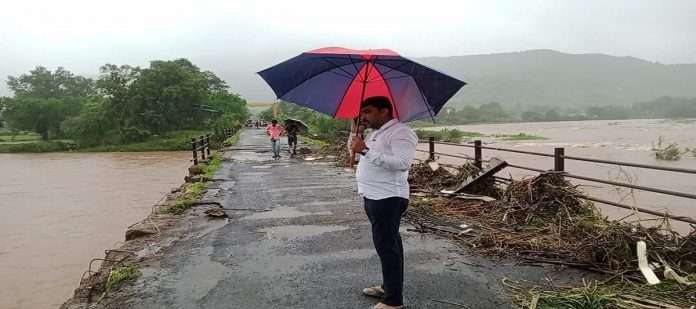 Mohili bridge in Karjat taluka will be repaired immediately - Sudhakar Ghare
