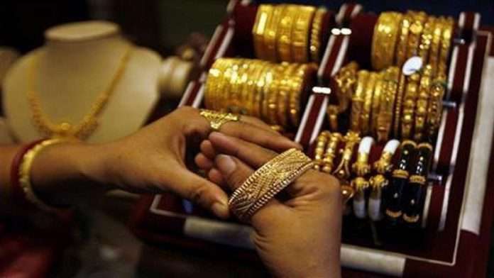 Gold Price Today gold price tumbles rs 100 silver price tanks rs 134 know the latest rate
