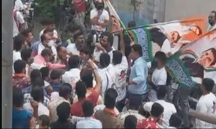 BJP and Congress workers clashed near the Sangh headquarters In Nagpur