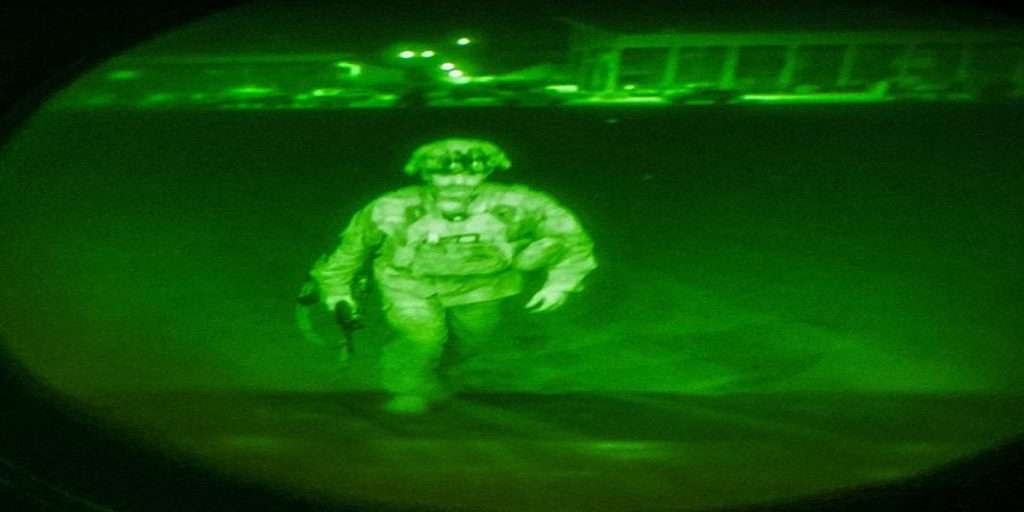 काबुलमध्ये युएस मिशन संपुष्टात, अफगाणिस्तान सोडणारे ख्रिस डोन्हाऊ ठरले शेवटचा अमेरिकन सैनिक