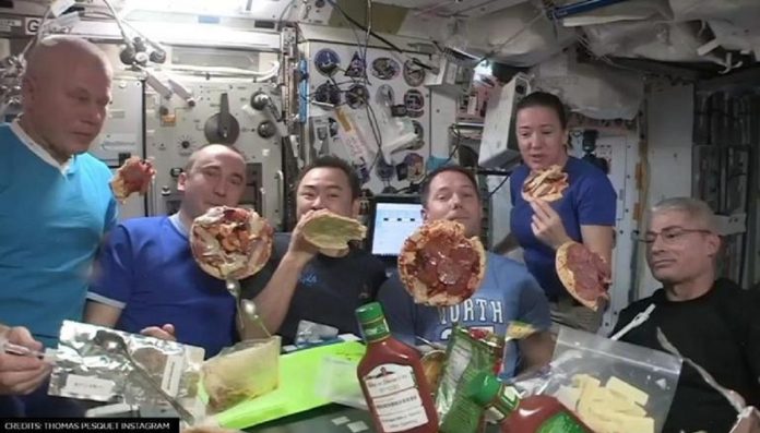 Astronauts Enjoy ‘floating Pizza Night’ At International Space Station viral video