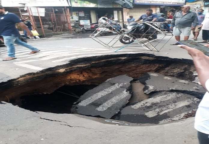mulund road collapse