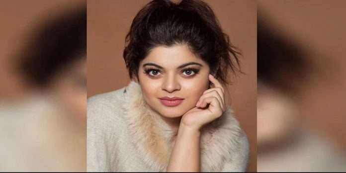 Bigg Boss Marathi 3 sneha waghs two marriages and divorced then dating young dancer