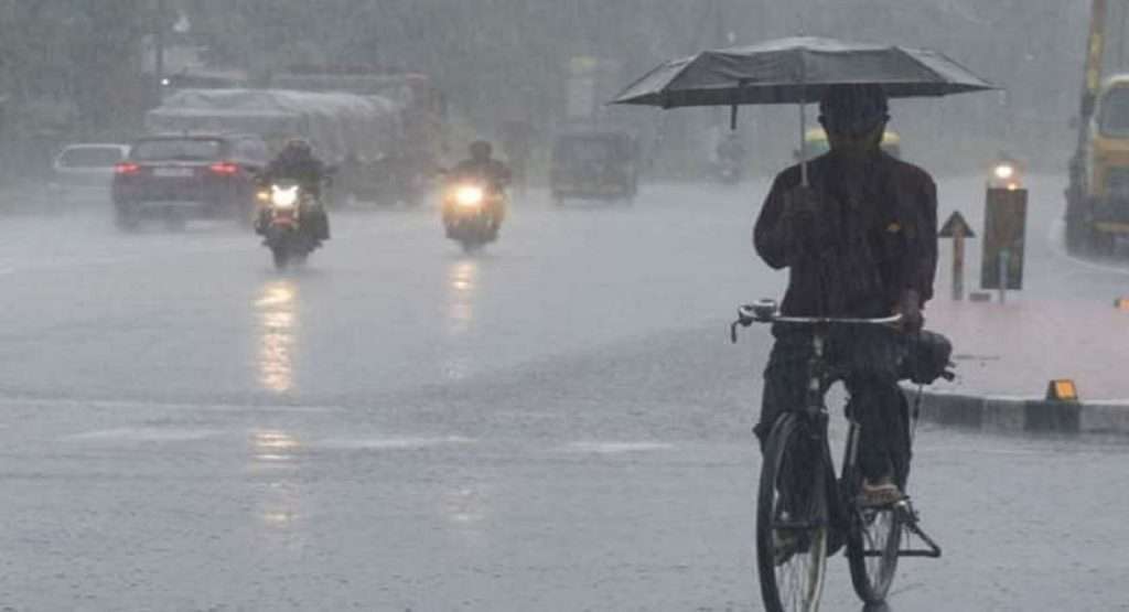 Weather Update: महाराष्ट्रासह ‘या’ राज्यांमध्ये पुढील चार दिवस मुसळधार पाऊस, IMDचा इशारा