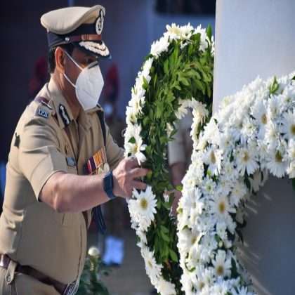 Police commemoration Day: Chief Minister Uddhav Thackeray and Ajit Pawar pay homage to martyred police