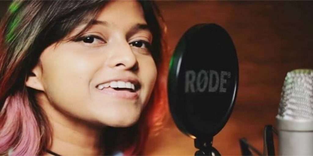 Manike Mange Hiteचं हिंदी वर्जन, श्रीलंकन गायिका योहानीची बॉलिवूडमध्ये एंट्री