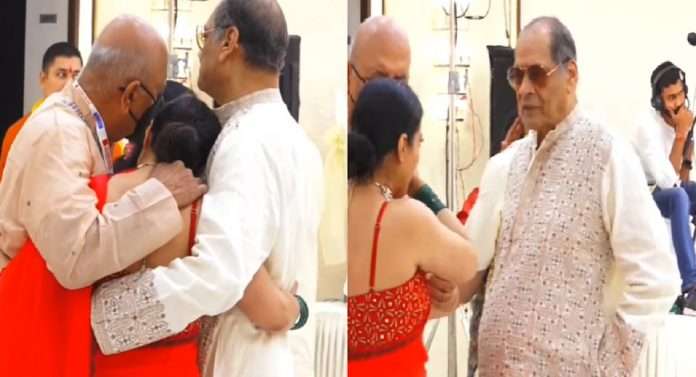 Bollywood actress kajol breaks down after meet her uncles at durga puja pandal video viral