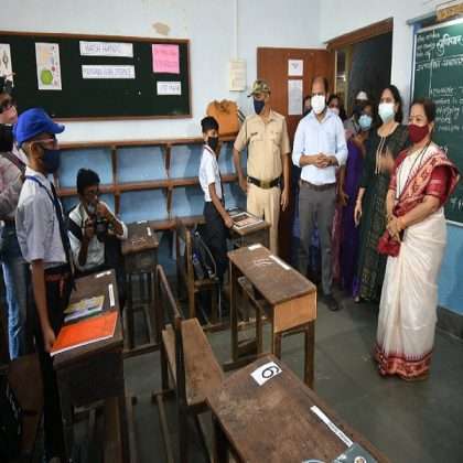 Mayor Kishori Pednekar Visit Mumbai Municipal Corporation School At Worli