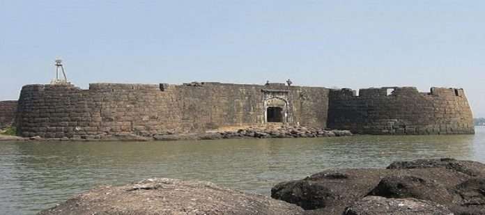 At Kolaba Fort in Alibag, 22 young guides will tell the history of the fort