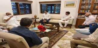 Raj Thackeray meets Sharad pawar about st workers strike