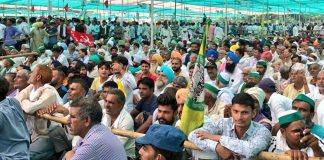 Farmers head to Lucknow for today Kisan Mahapanchayat