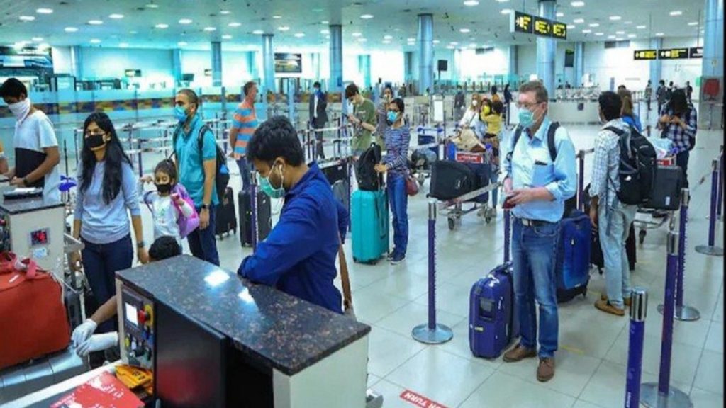 Airport Check in Baggage Rules: एअरपोर्ट जाताय? तर प्रवाशांनी नव्या ‘वन हँड बॅग’ चे नियम जाणून घ्या