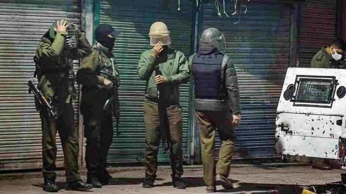 Srinagar Encounter 2 terrorists killed in encounter with police in J&Ks Srinagar