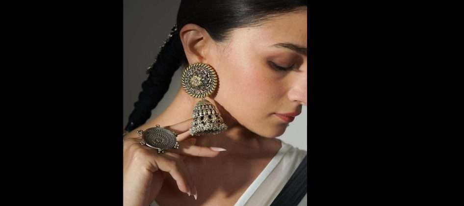 Alia Bhatt: Ganguly's glamorous look in white saree, Alia's amazing photoshoot