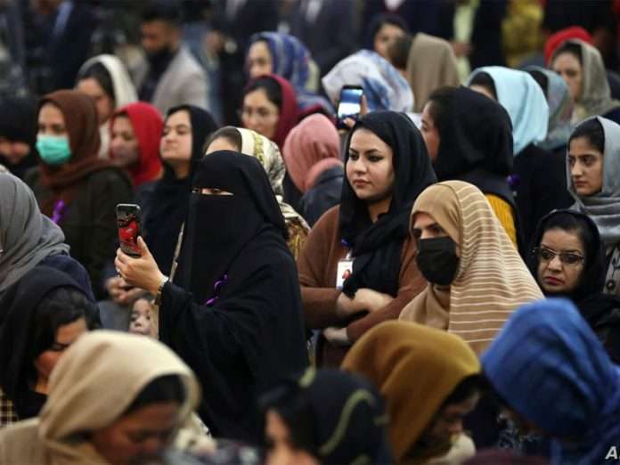 Right to wear hijab does not fall under Article 25 of Constitution karnataka govt tells HC