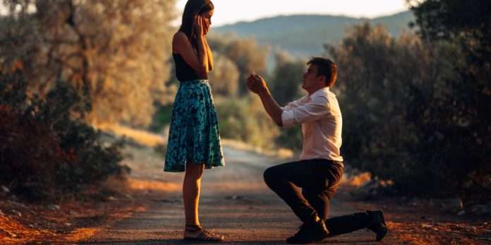 valentines week propose day 8 February 2022 most common mistakes while proposing to any girl