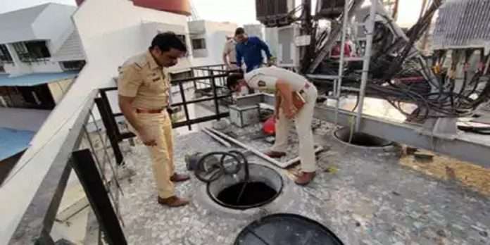 Big tragedy in Thane 4 workers fall down in water tank 2 died and 2 hospitalised during cleaning work