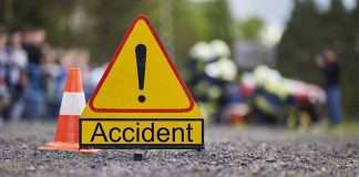9 deaths and 13 injured in pandharpur and shegaon devotees vehicle accident