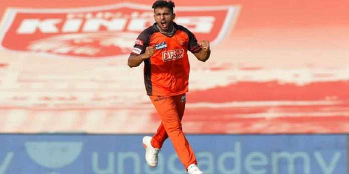 photo gallery umran malik kuldeep sen yash dayal mukesh vaibhav arora young indian fast bowler ipl 2022