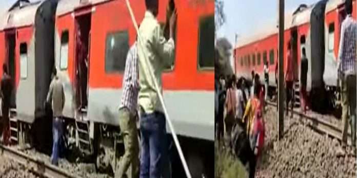 Jaynagar Express have been derailed between Lahavit and Devlali