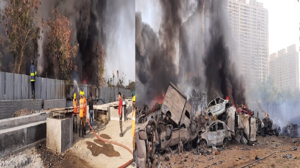 ठाण्यात मोकळ्या जागेतील भंगार गाड्यांना आग, दीड तासांनी आगीवर नियंत्रण मिळवण्यात यश