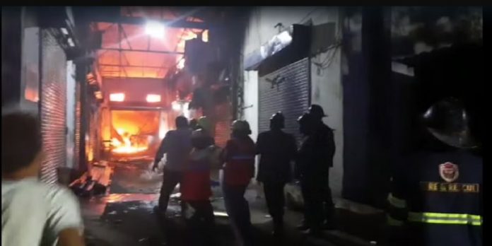 thane fire wagle estate godown thane 7 shops burned in huge fire after three hours fire control