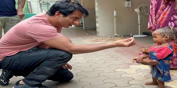 sonu sood gave new life to daughter of bihar with 4 legs and 4 hands said our journey was successful