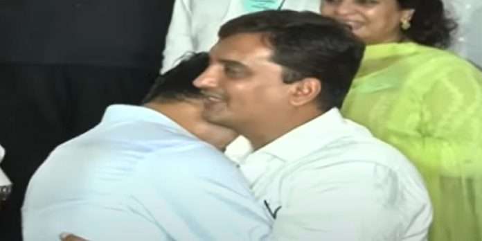 dhananjay mahadik and his son emotional steps of vidhan sabha after won in rajya sabha election 2022