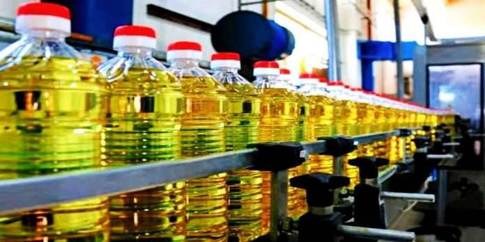 An average reduction of Rs 20 per liter in the price of edible oil